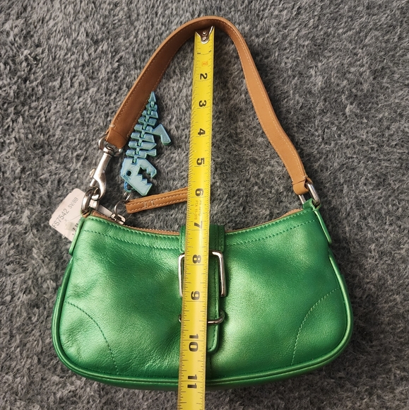 Coach 7542 Hamptons buckle shoulder bag hand painted vintage + Keychain - Picture 8 of 16